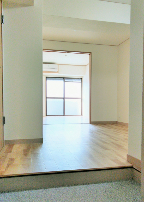 玄関より